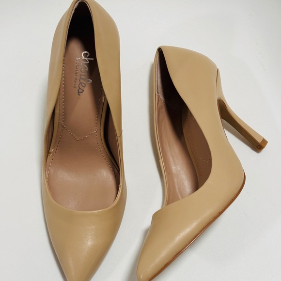 Charles David Beige Pointed-Toe Leather Heels - Picture 6 of 8